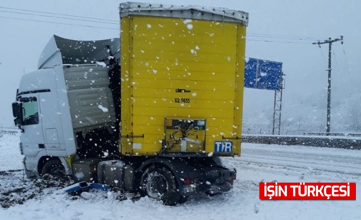 Sakarya-Bilecik İstikametinde Tır KAZASI!