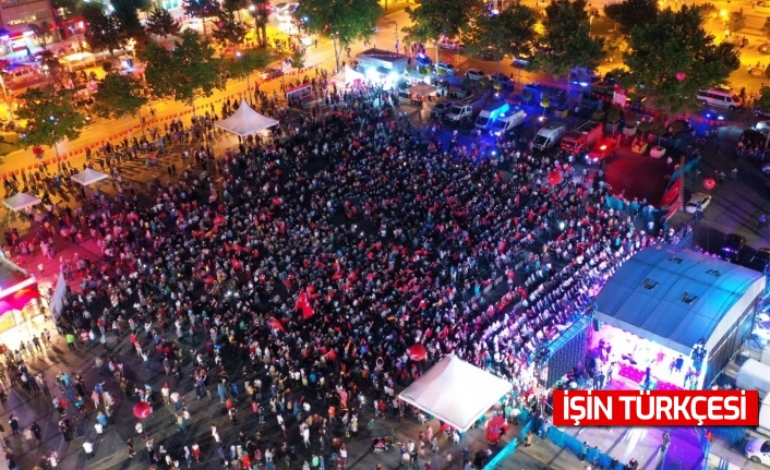 Sakarya halkı, 15 Temmuz’un 5. yıldönümünde de Demokrasi Meydanı’nda!