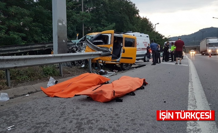 TEM’de ticari taksi bariyerlere ok gibi saplandı: 2 ölü, 6 yaralı