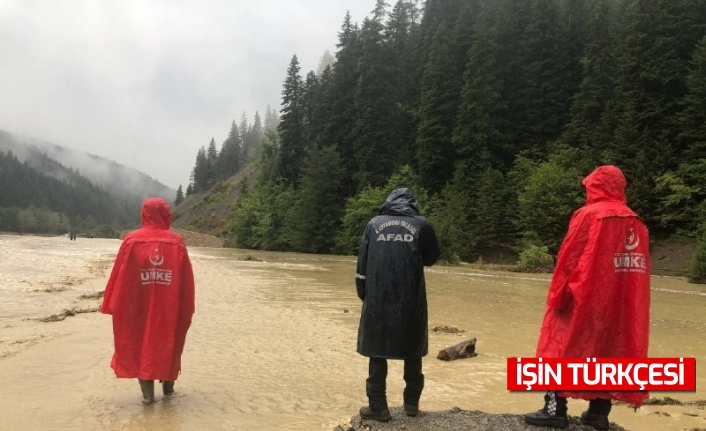 Sel Kastamonu’da hayatı durdurdu!