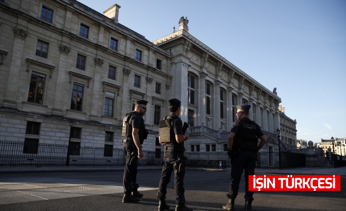 Fransız tarihinin en büyük terör davası özel bir ağır ceza mahkemesinde başladı