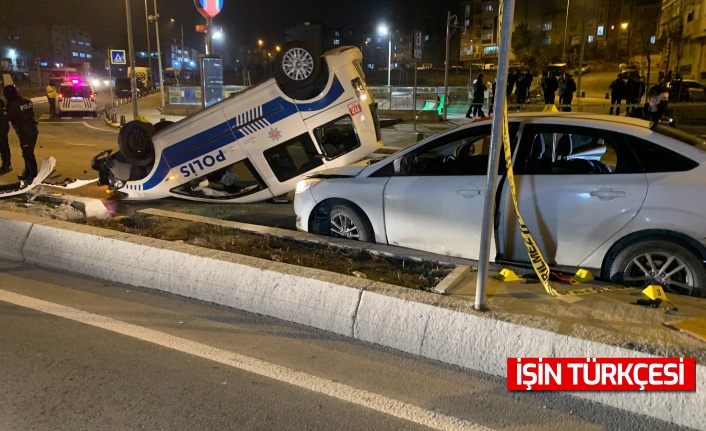 Polis aracı kovaladığı şüpheli araca çarparak takla attı