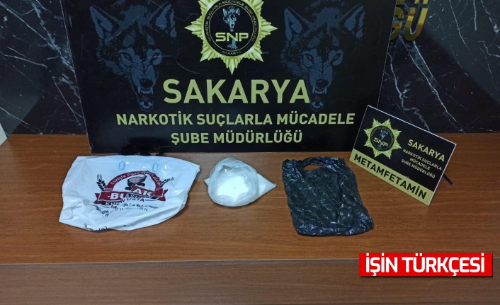 Sakarya’da narkotik köpeği destekli uyuşturucu operasyonu: 3 gözaltı