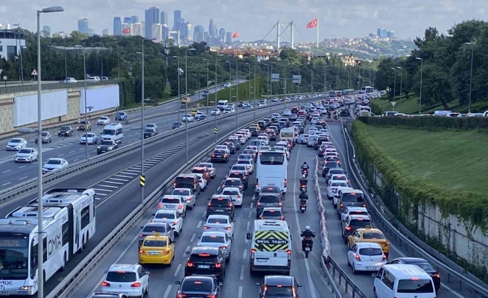 İstanbul’da bayram dönüşü trafik yoğunluğu oluştu