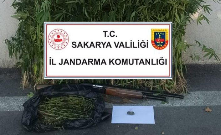 Sakarya'da uyuşturucu operasyonu! 2 gözaltı