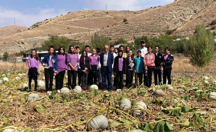 Bayburt’ta öğrencilere organik tarım ve ata tohumunun önemi anlatıldı