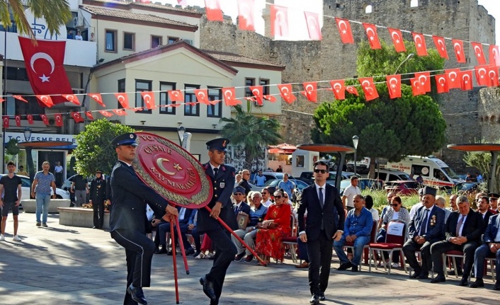 Gaziler Günü Çeşme’de törenle kutlandı