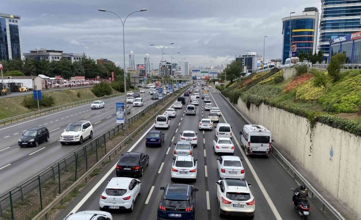 İstanbul’da yağmur trafiği: Yoğunluk yüzde 67