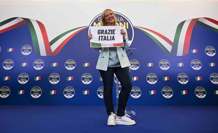 İtalya’da aşırı sağcı Meloni ülkenin ilk kadın başbakanı olabilir