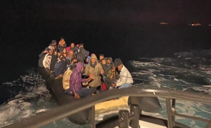 İzmir açıklarında 106 göçmen kurtarıldı