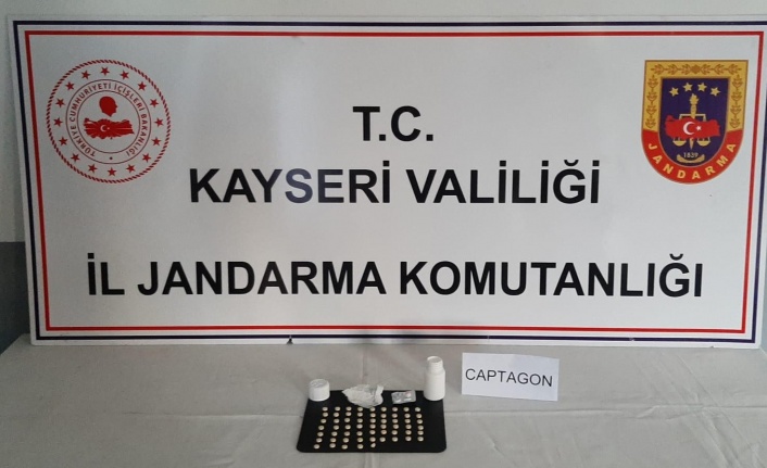 Jandarma uyuşturucuya geçit vermiyor