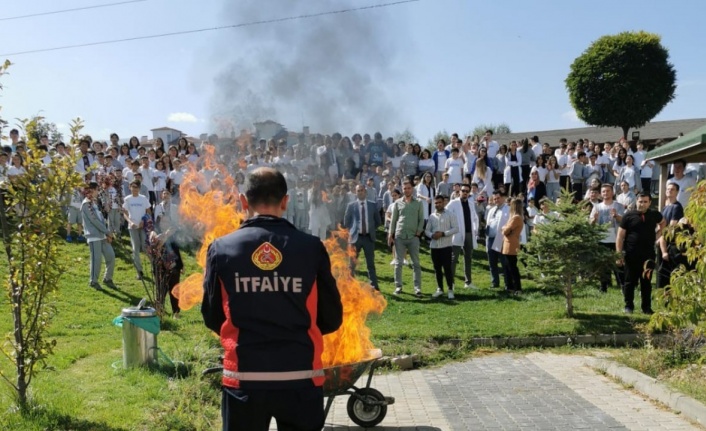 Okulda yangın tatbikatı