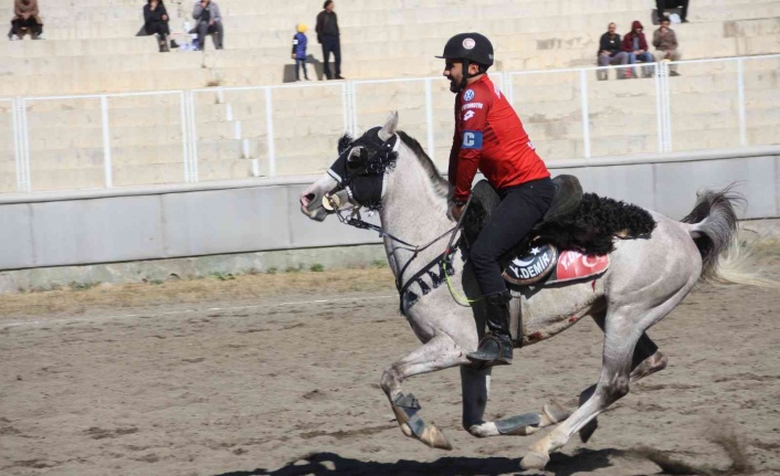 Erzurum’da Cirit 1. Lig müsabakaları devam ediyor