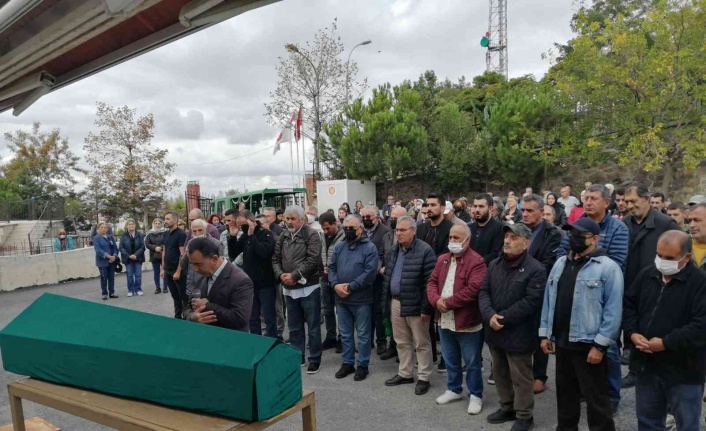 Kadıköy’deki patlamada ölen Mustafa Karahan son yolculuğuna uğurlandı