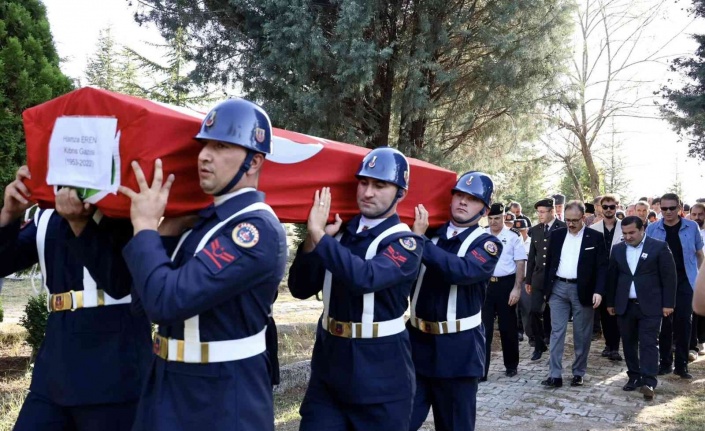 Kıbrıs Gazisi Eren, son yolculuğuna uğurlandı