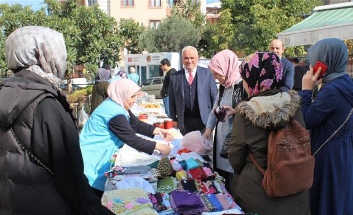 Bilecik’te hayır çarşısı kuruldu