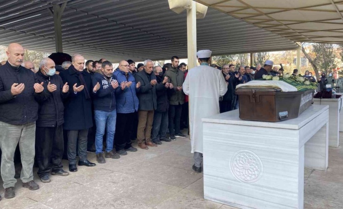 25 yaşında lösemiden ölen Kumsal’a gözü yaşlı veda