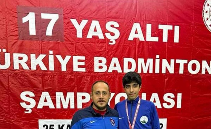 Osmangazili badmintoncudan altın madalya