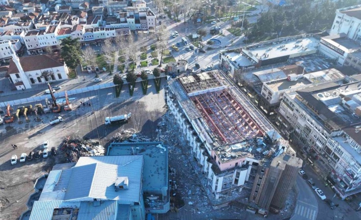 Sakarya’nın simgelerinden o yapı kentsel dönüşüm için yıkılıyor