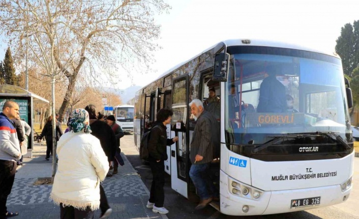 Depremzede vatandaşlara ücretsiz taşıma