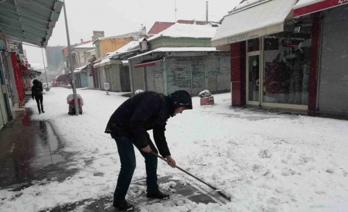 Eskişehir bembeyaz oldu