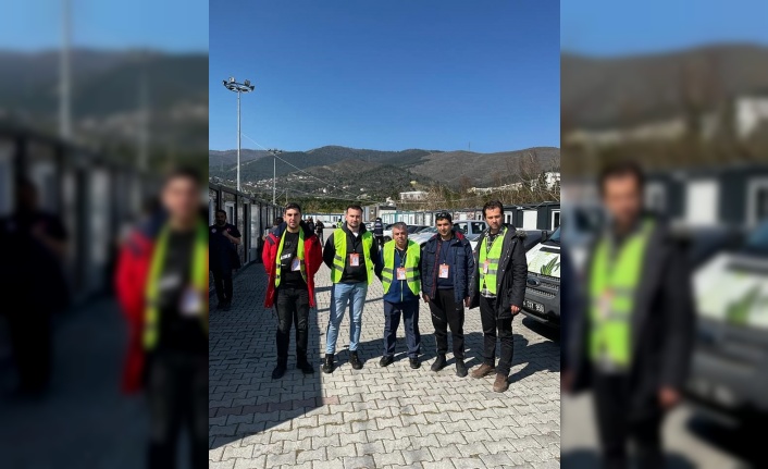 Gömeç Belediyesi teknik personelleri deprem bölgesine gitti