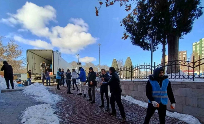 KTO’dan depremzedelere yardım sürüyor