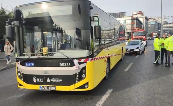 İstanbul'da çok sayıda aracın karıştığı zincirleme kaza!