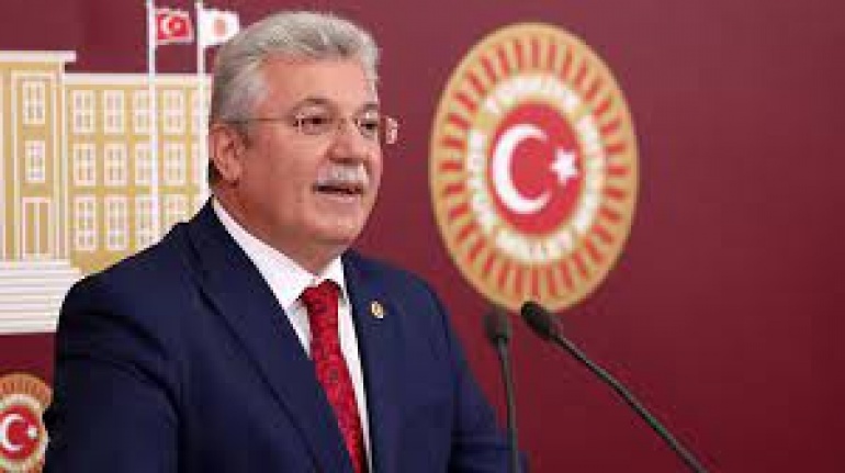 AK Parti Grup Başkanvekili Akbaşoğlu'ndan asgari ücret zammıyla ilgili net sözler