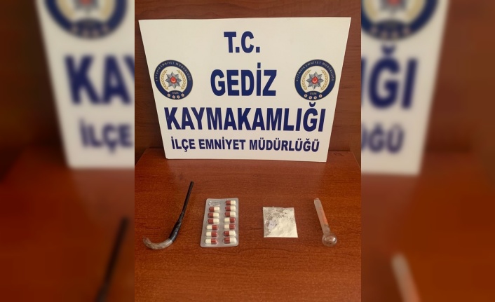 Gediz’e uyuşturucu getiren 2 şüpheli yakalandı