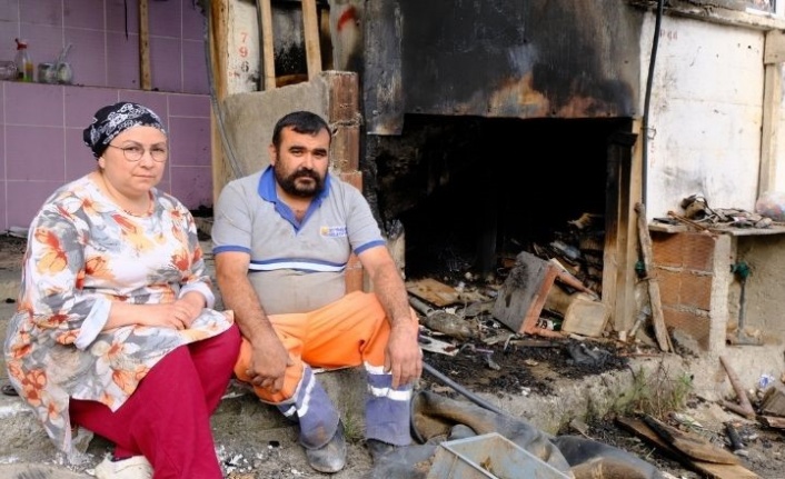 7 yıl önce elleriyle yaptıkları ev kül oldu