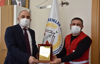 Erenler Belediye Başkanı Fevzi Kılıç'tan Kızılay'ın Çalışmasına Destek