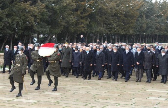 MHP Lideri Bahçeli ve heyeti Anıtkabir’i Ziyaret Etti