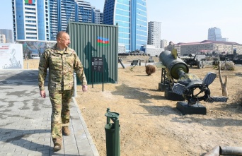 Aliyev, Askeri Ganimet Parkı’nın açılışını yaptı