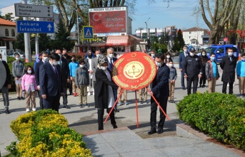 Hendek'te 23 Nisan Tören'le Kutlandı