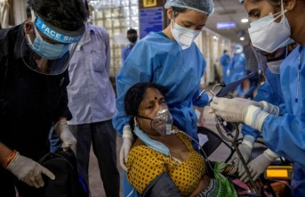 Hindistan’da yeni ölümcül salgın, vaka sayısı 9 bin'e ulaştı!