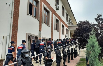 Uyuşturucu operasyonunda yakalanan şahıslar adliyeye sevk edildiler