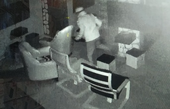 Sakarya'da oyun salonlarındaki hırsızlık anı güvenlik kamerasında