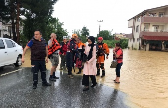 Selde mahsur kalan 74 vatandaş, 80 büyükbaş hayvan kurtarıldı