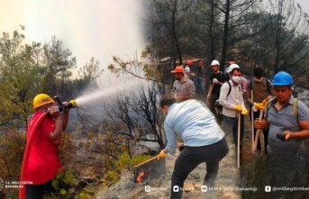 Bakan Özer’den, yangınla mücadeleye katılan gönüllü öğretmenlere teşekkür mesajı