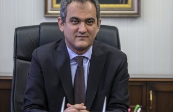 Milli Eğitim Bakanı Ziya Selçuk istifa etti, yerine Bakan Yardımcısı Mahmut Özer atandı