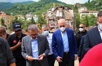 Numan Kurtulmuş sel felaketi ile ilgili konuştu: “Bu büyük bir felaket, bunu küçük kıyamet diye tanımlayabiliriz.”