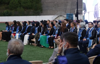 Sakarya Üniversitesi öğrencileri mezuniyet sevinci yaşadı