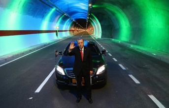 Erdoğan: ''Dağları deldik, denizleri aştık, son 19 yılda toplamda 567 kilometre uzunluğunda 364 tüneli hizmete açtık.''