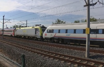 İstanbul'da faciadan dönüldü: ADA treni YHT'ye çarptı