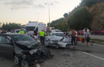 Sakarya ve Karabük'teki 3 ayrı trafik kazasında 5 kişi yaralandı