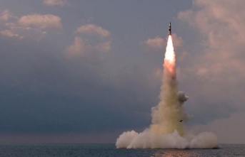 Kuzey Kore'den Denizaltından balistik füze fırlattılar