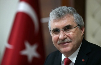 Sakarya Büyükşehir Belediye Başkanı Ekrem Yüce; "Cumhuriyetin 98. yılı kutlu olsun"
