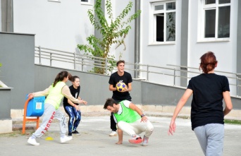 Sakarya'da cinsiyet eşitliğine dikkat çekmek için korfbol oynadılar