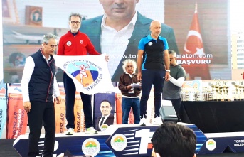 61 Yaşındaki Büyükşehir’in sporcusu Toroslar Maratonu’nda şampiyon oldu